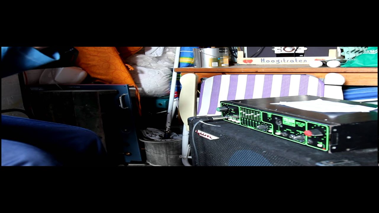 acoustic guitar through trace bass amp YouTube