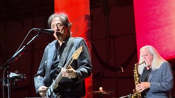 THE DOOBIE BROTHERS - It Keeps You Runnin