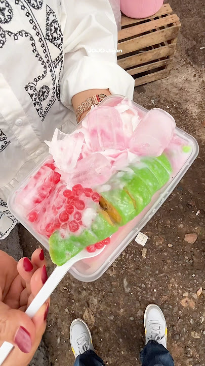 Es pisang ijo topping kelapa muda. Dijual Rp 16.000 seporsi #shorts #foodie