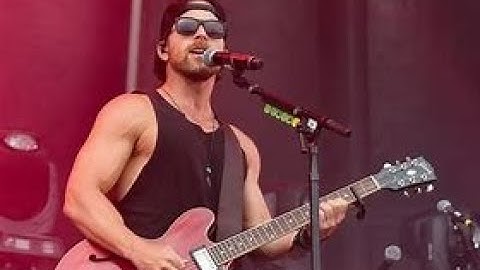 Kip Moore   Come And Get It OfficialAudio