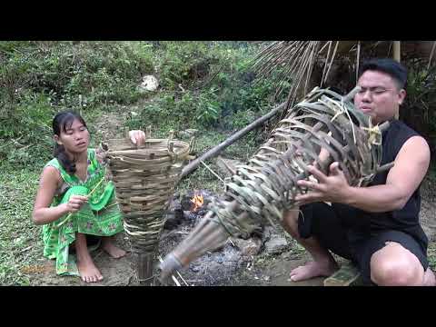 Survival Skills: Primitive Fishing Skills Catch A Lot Of Fish - Cooking Fish With Star Fruit