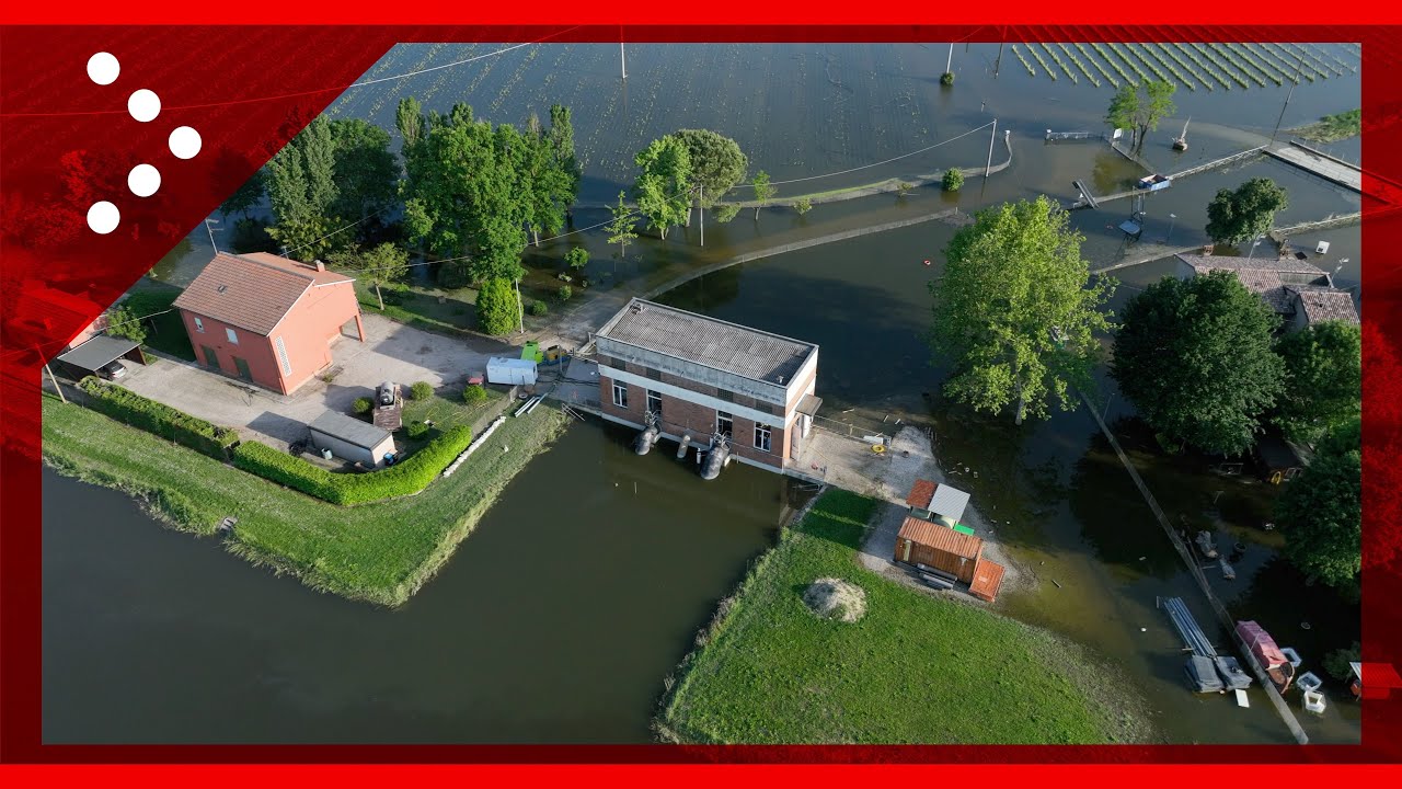 Conselice, l'idrovora Sabbadina torna in funzione, pompa l'acqua dal paese allagato