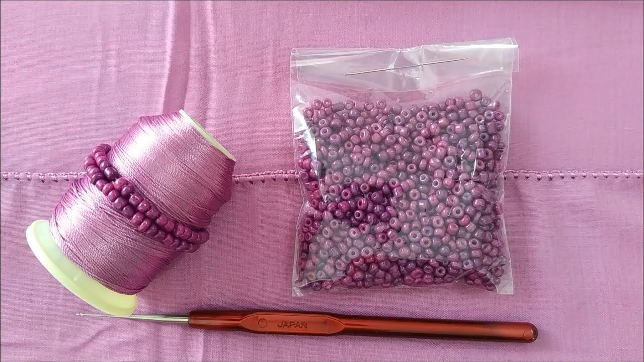 78) Kolay ve şık bir model: Taş boncuklu tığ oyası