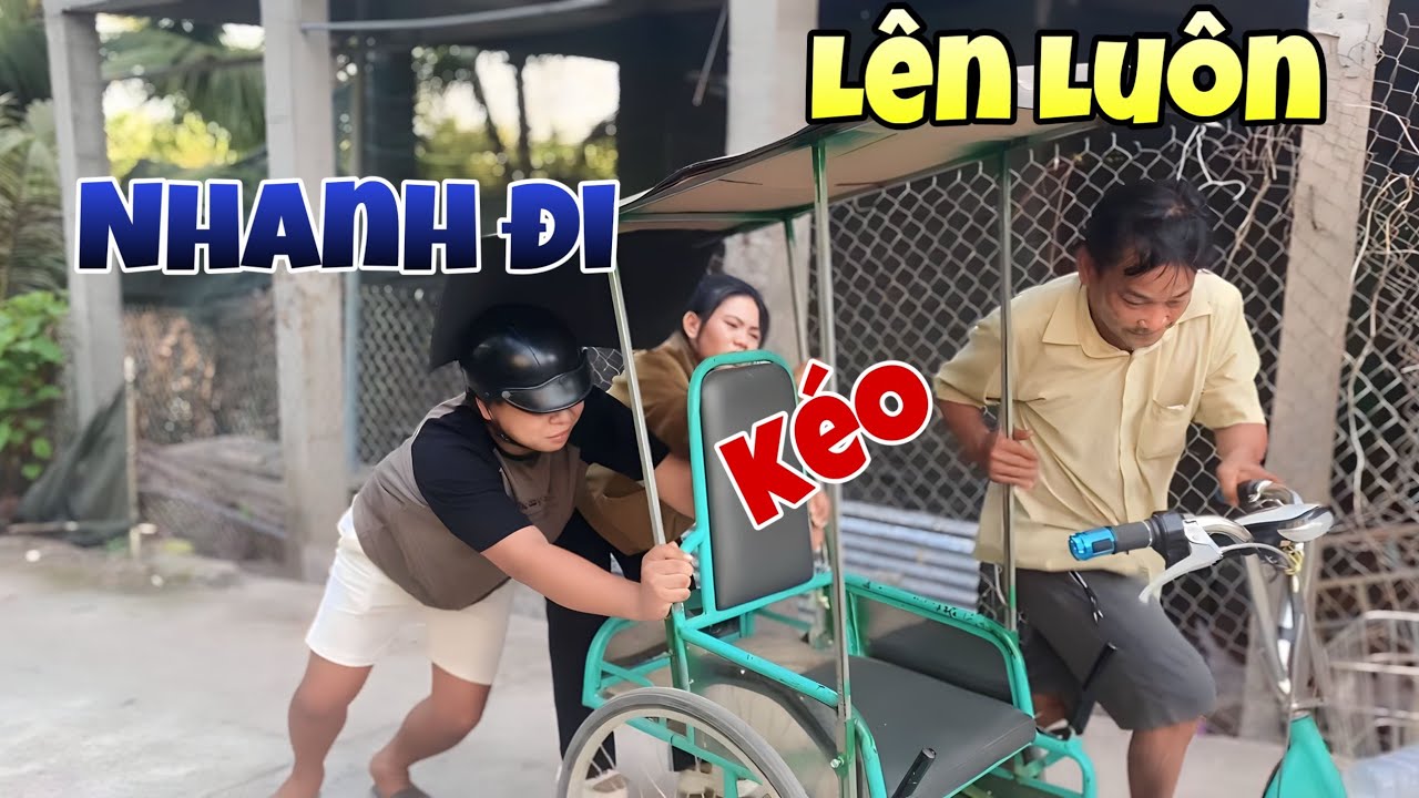Hì Hục Đẩy Xe Cuối Cùng Vẫn Không Nhận Ra Mình Bị 2 Đứa Em Lừa