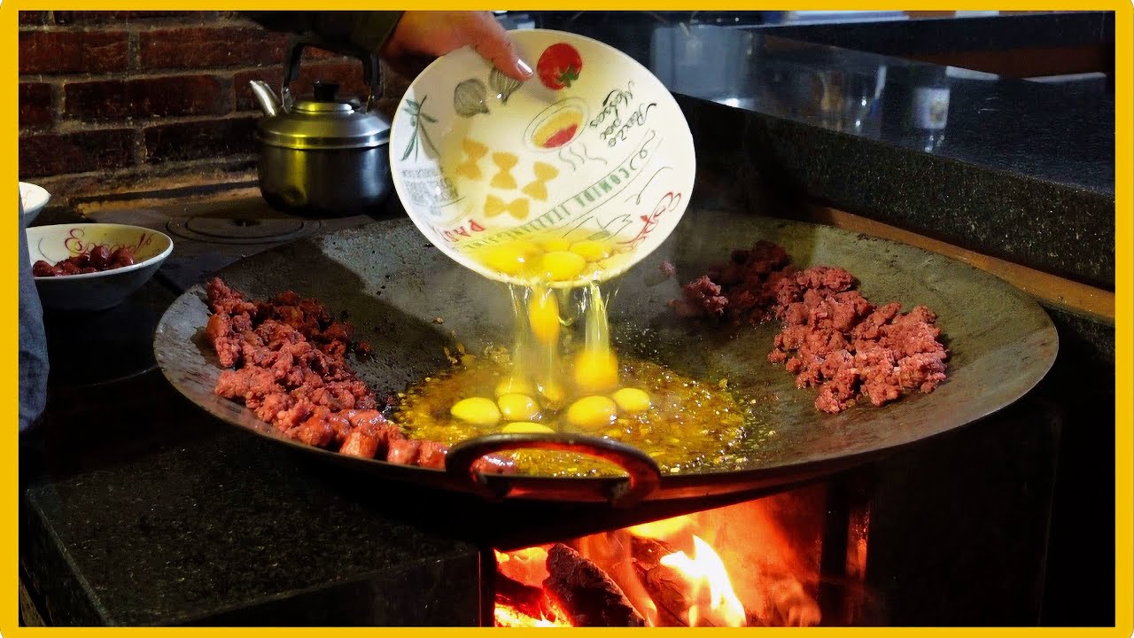 ovo tropeiro no disco de arado ou farofa de ovo