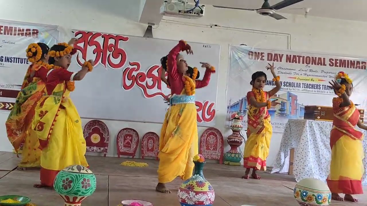 আমাদের স্কুলে বসন্ত উৎসব উপলক্ষে ছোট্ট একটি প্রোগ্রাম 🥰❤️ স্কিপ না করে পুরো ভিডিওটি দেখো#holi#video 