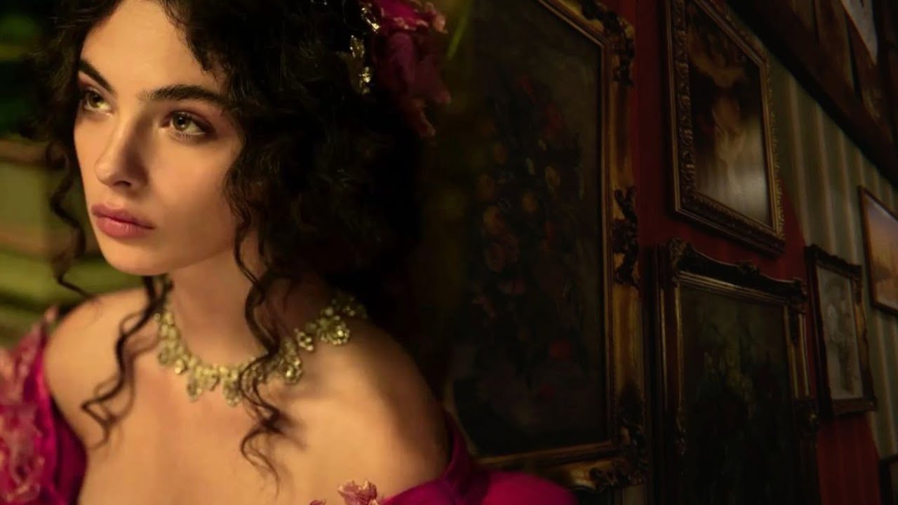 Deva  Cassel    ֺ  .  ✧   𝓢𝓾𝓫𝓵𝓲𝓶𝓲𝓷𝓪𝓵