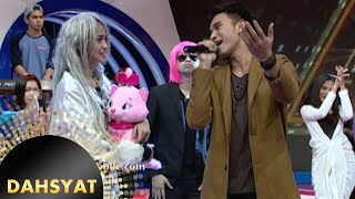 Untuk menghibur Nicole, Muvon mennyanyikan lagu 'Astaga' [Dahsyat] [19 Nov 2015]