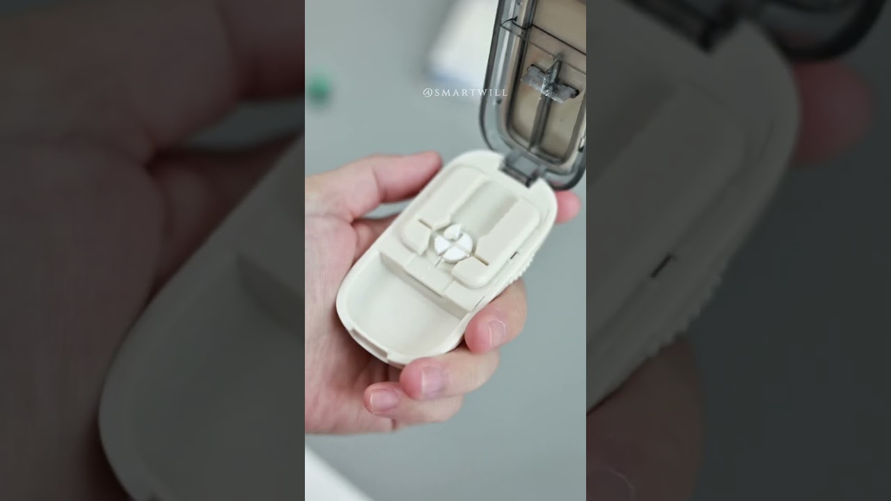 Highly recommend this pill cutter,splits 1/2 or 1/4 super neat and fast! 