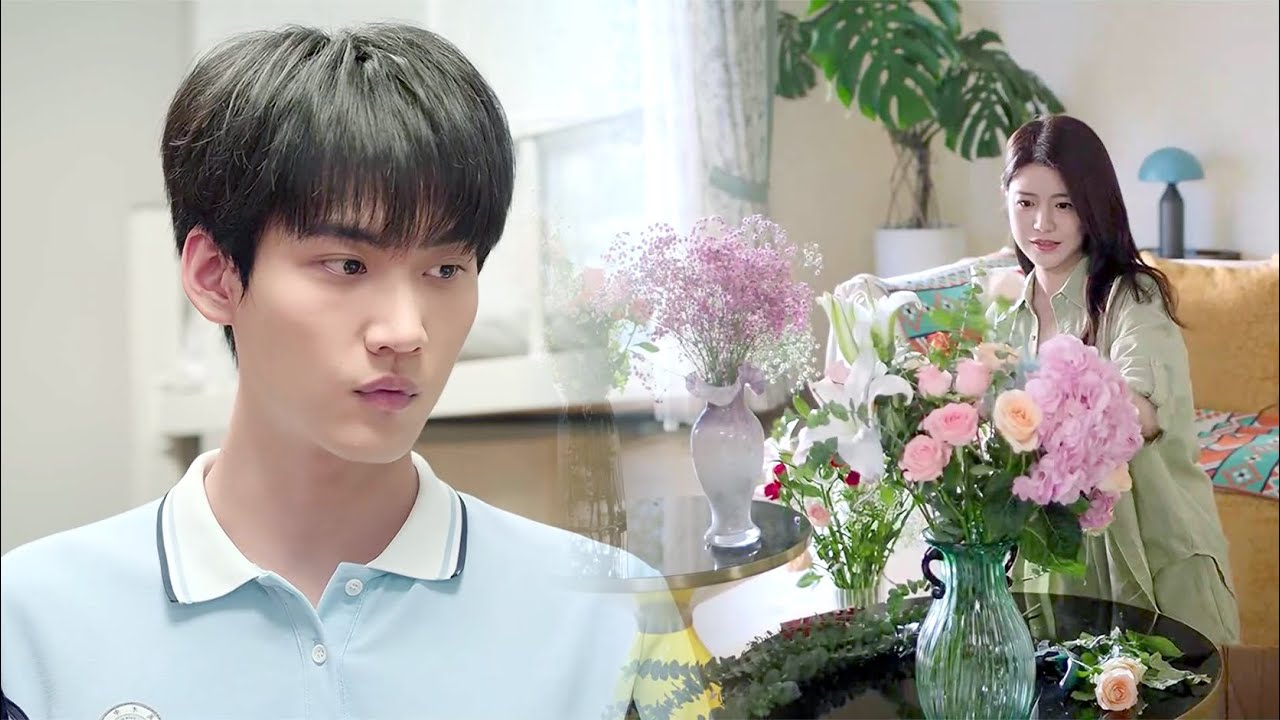 Цэнь Цзинь только что развелась, а Ли У уже положил на неё глаз! Как ему быть?