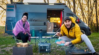 This is Great Country for Freedom Camping! / Authentic Van Life in the Cold w/ Anker SOLIX C800 Plus