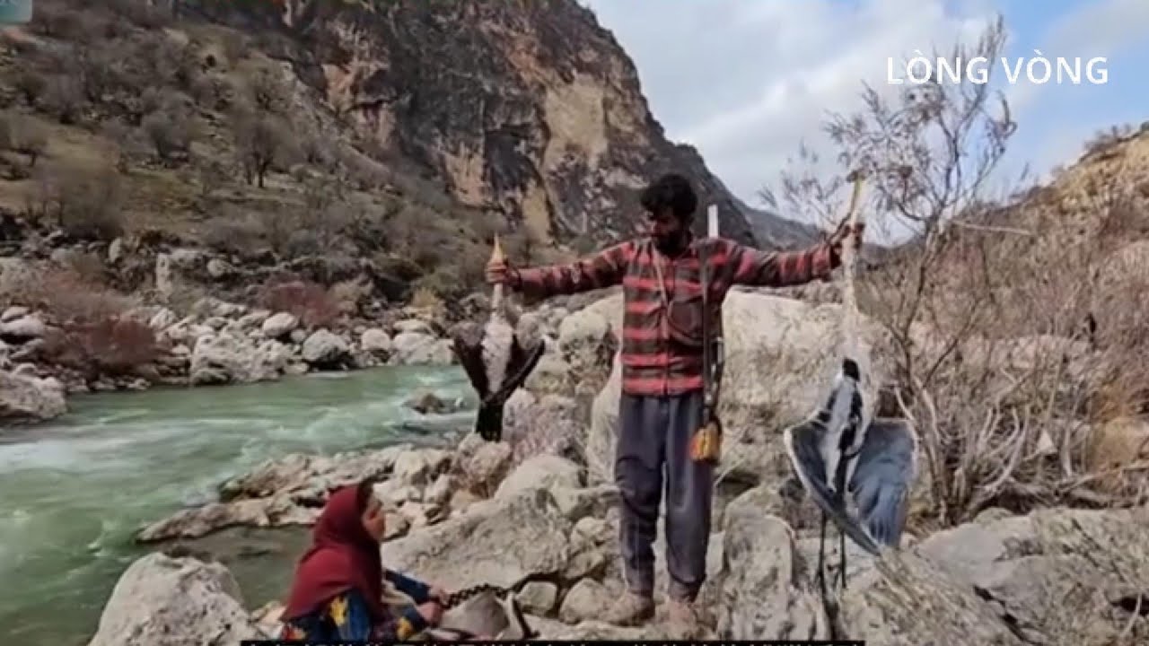 Một Ngày Săn Bắn Của Gia Đình Du Mục Trên Dãy Núi Iran