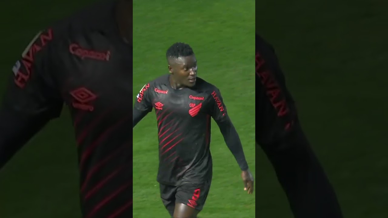 VIVEROS FAZ O SEGUNDO GOL DO ATHLETICO CONTRA O SANTOS! | #shorts | ge.globo