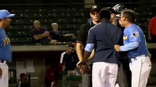 Myrtle Beach manager Joe Mikulik gets ejected