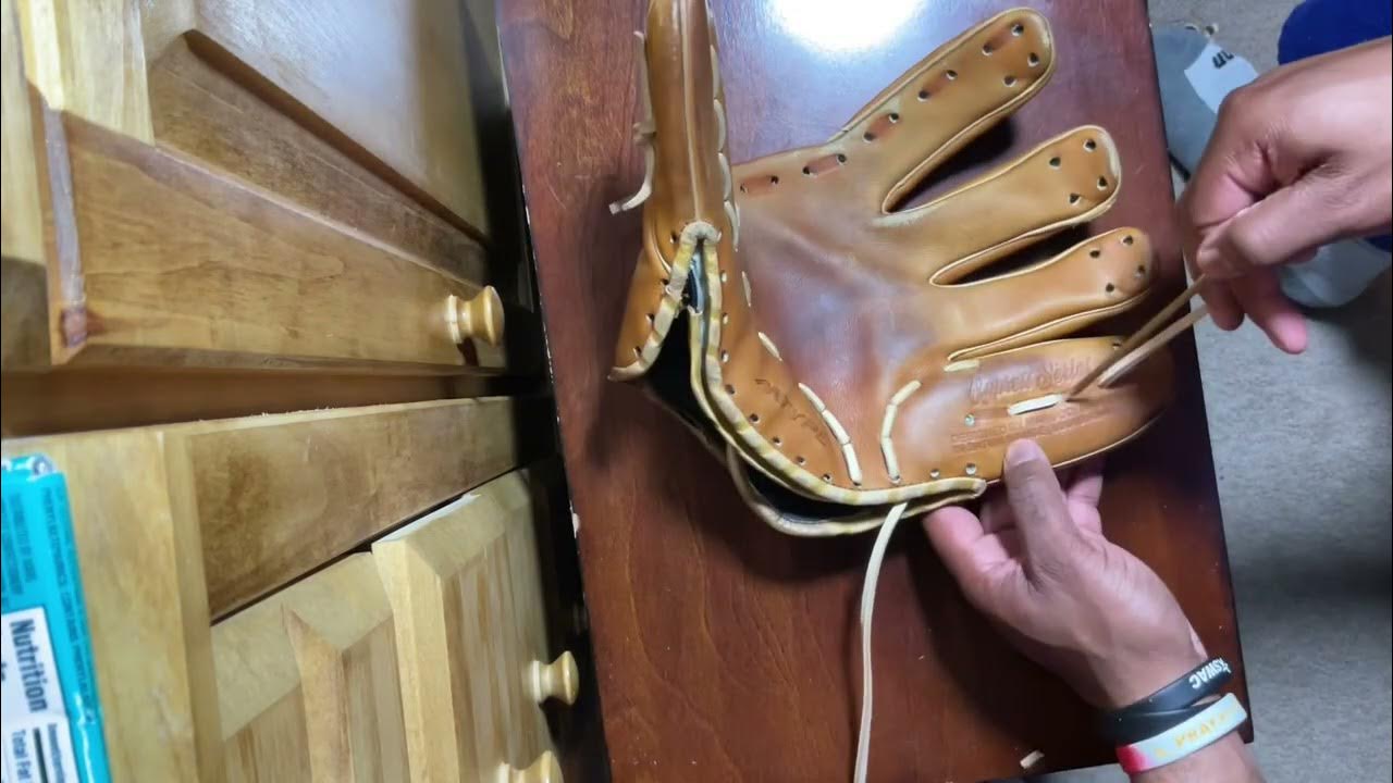 HOW TO RELACE PINKY WITH HIDDEN RUN HOW TO RELACE A BASEBALL GLOVE