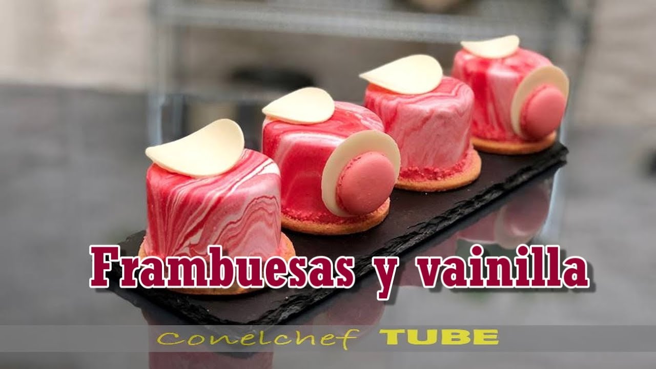 Individuales de frambuesas y vainilla con glaseado marmolado