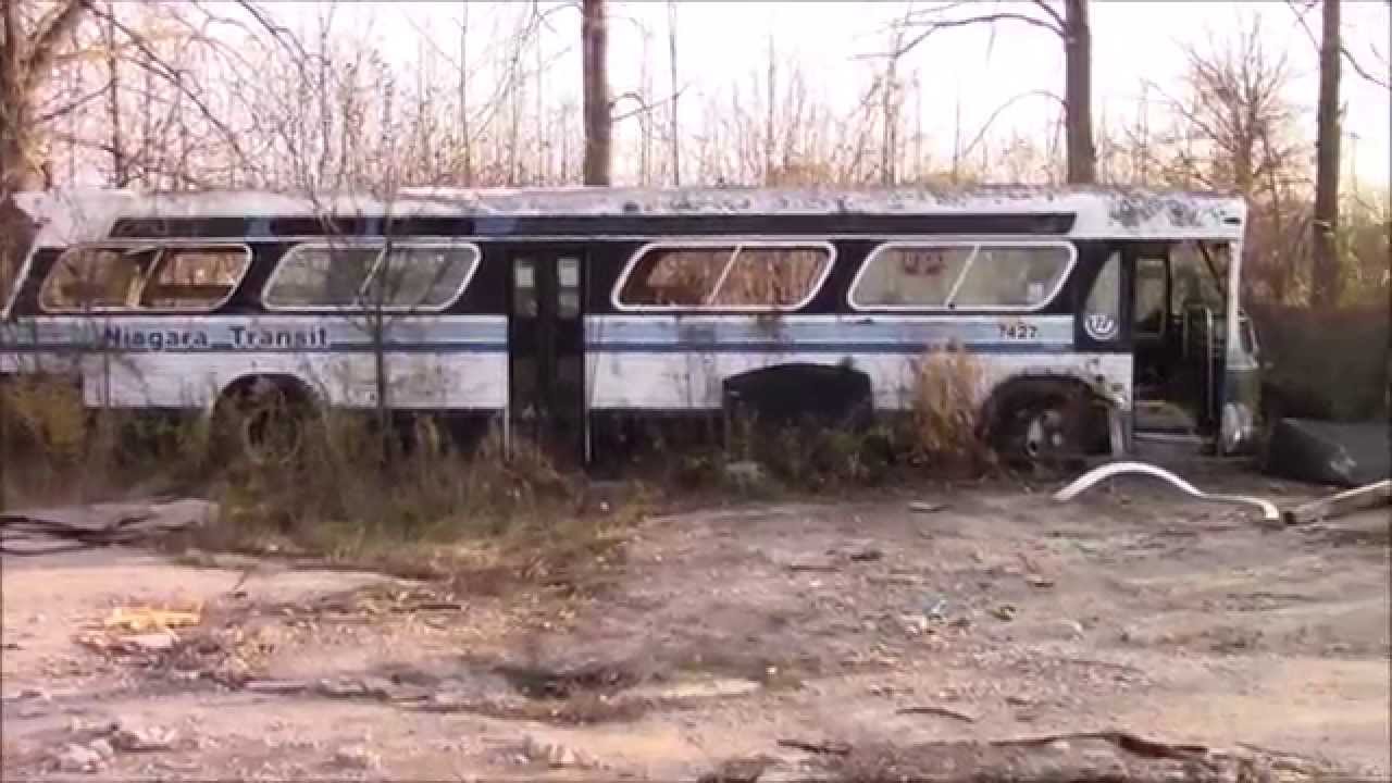 Old Niagara Transit busses in the scrap yard YouTube