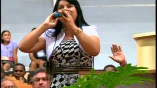 ELIANE FERNANDES NO GRANDE TEMPLO DE SINOP MT