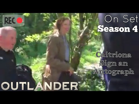 Outlander Season 4 On Set | Caitriona stop to sign an autograph for a fan