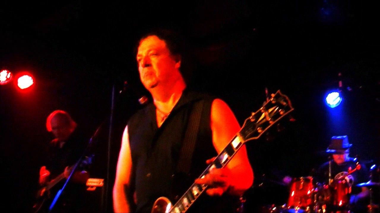 The Members - 'Offshore Banking Business' - Live at Chinnerys, 12.11.16