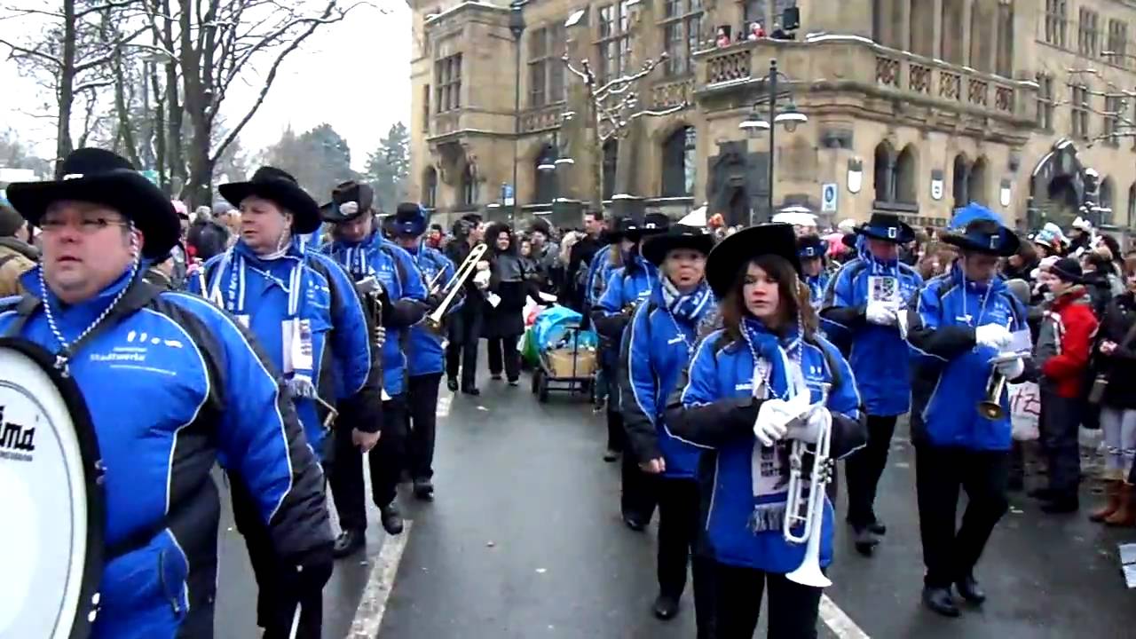 Der HfK-Herten beim Rosenmontagsumzug 2010 in Recklinghausen I.MP4