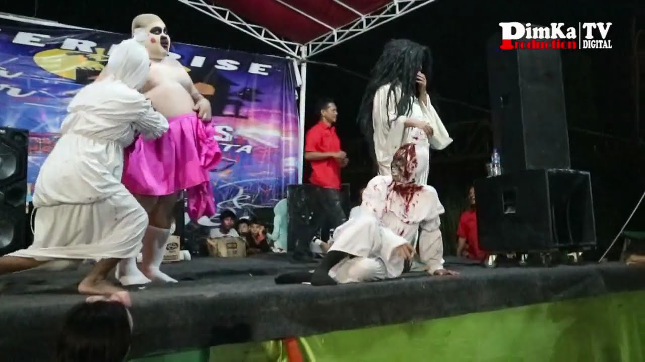 ATRAKSI HIBURAN SUNDEL BOLONG 