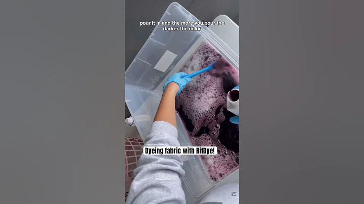 Dyeing fabric with Rit Dye #howto #dyeing #dyeingfabric #dyeingclothes