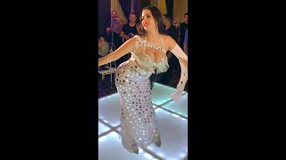 مش صافيناز .رقص شرقي مصري .Belly Dance Live Tabla