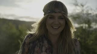 Brooke McClymont & Adam Eckersley - Country Music, You & Beer (Official Video) chords