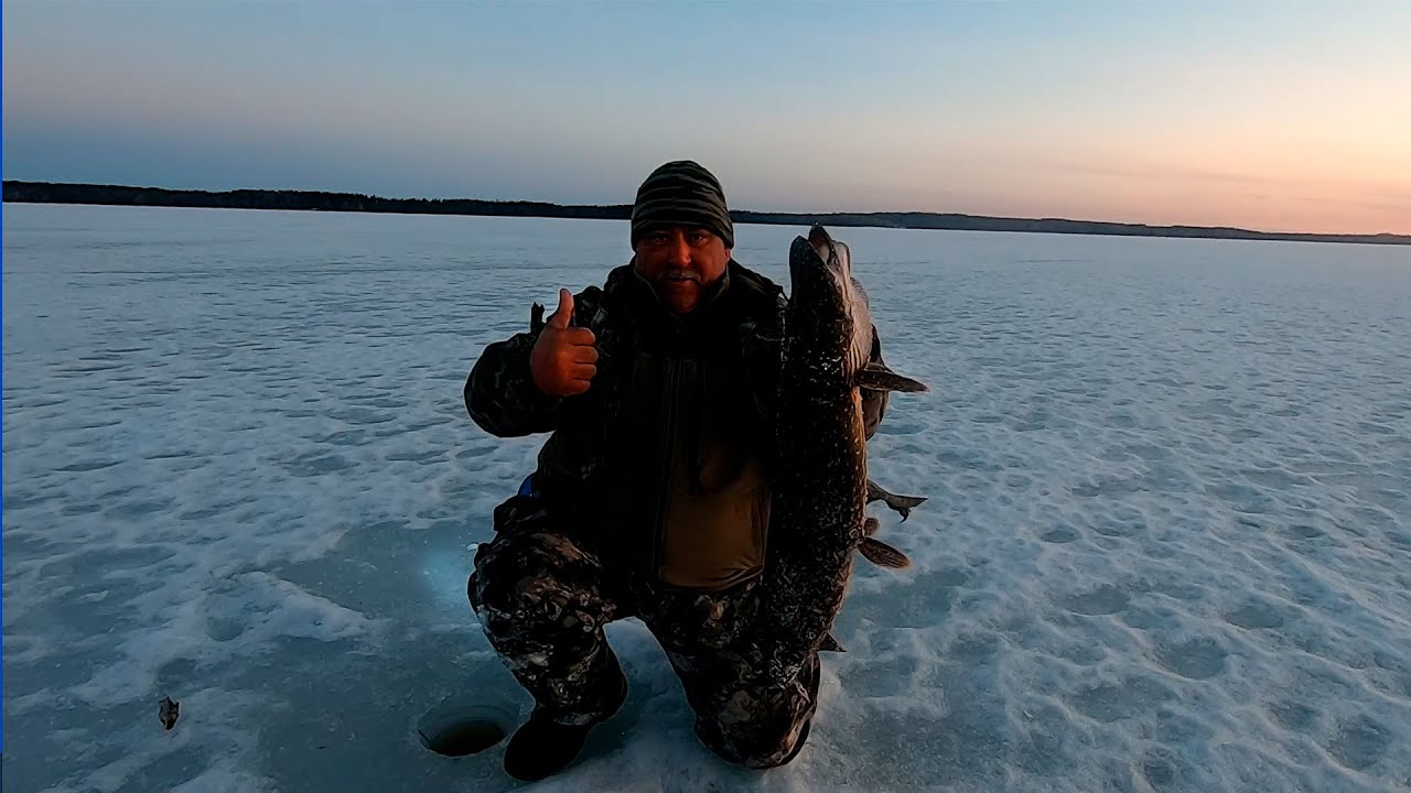Рыбалка в апреле на Янисъярви в Карелии - YouTube