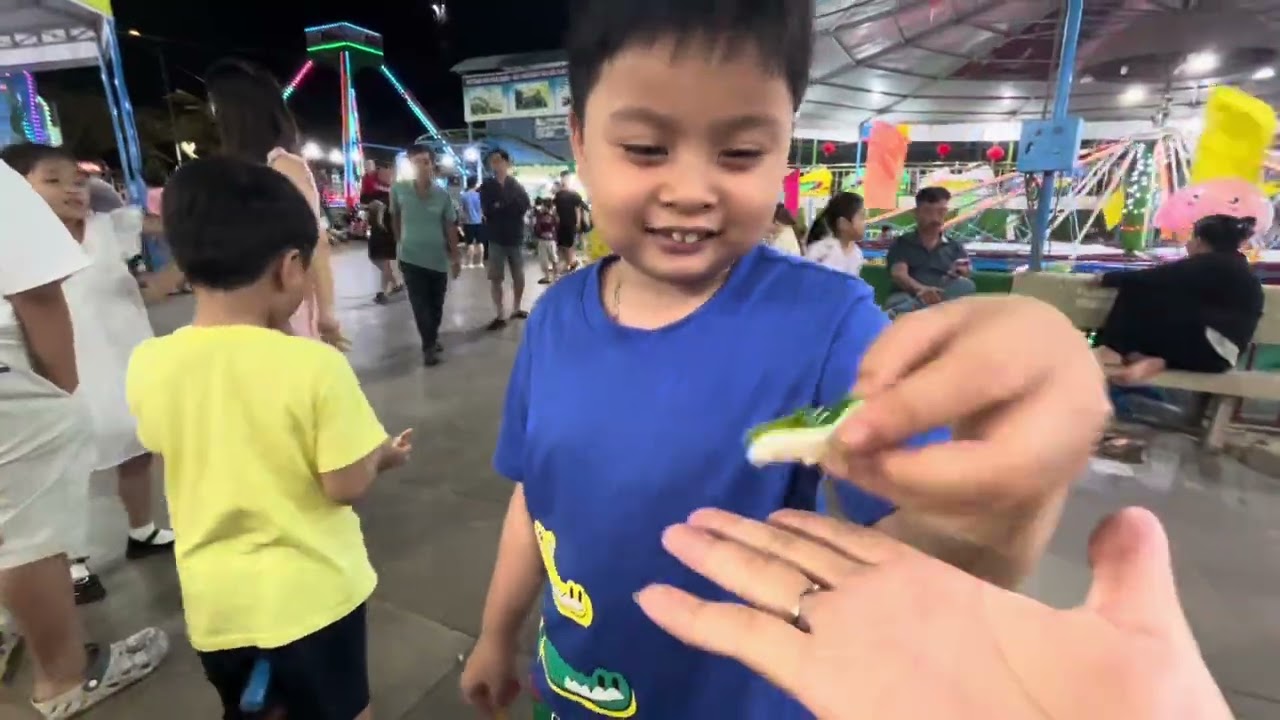 Khu vui chơi và xem mua lân ở Long Khánh 