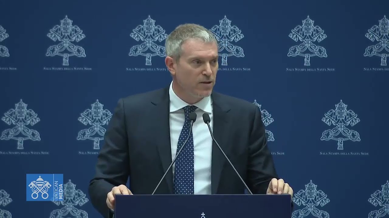 Benedetto XVI, l'annuncio ufficiale della morte e dei funerali