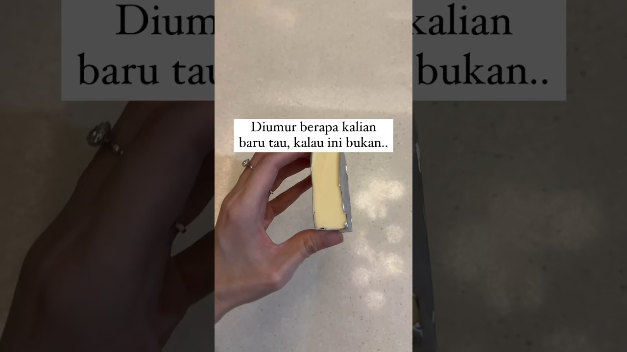 Baru tau kalau kebanyakan keju yg ada dipasaran itu process cheese yg katanya bukan keju asli 