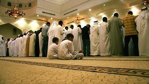 مقطع رائع وخاشع للقارئ يوسف ابكر من سورة التوبةMP4