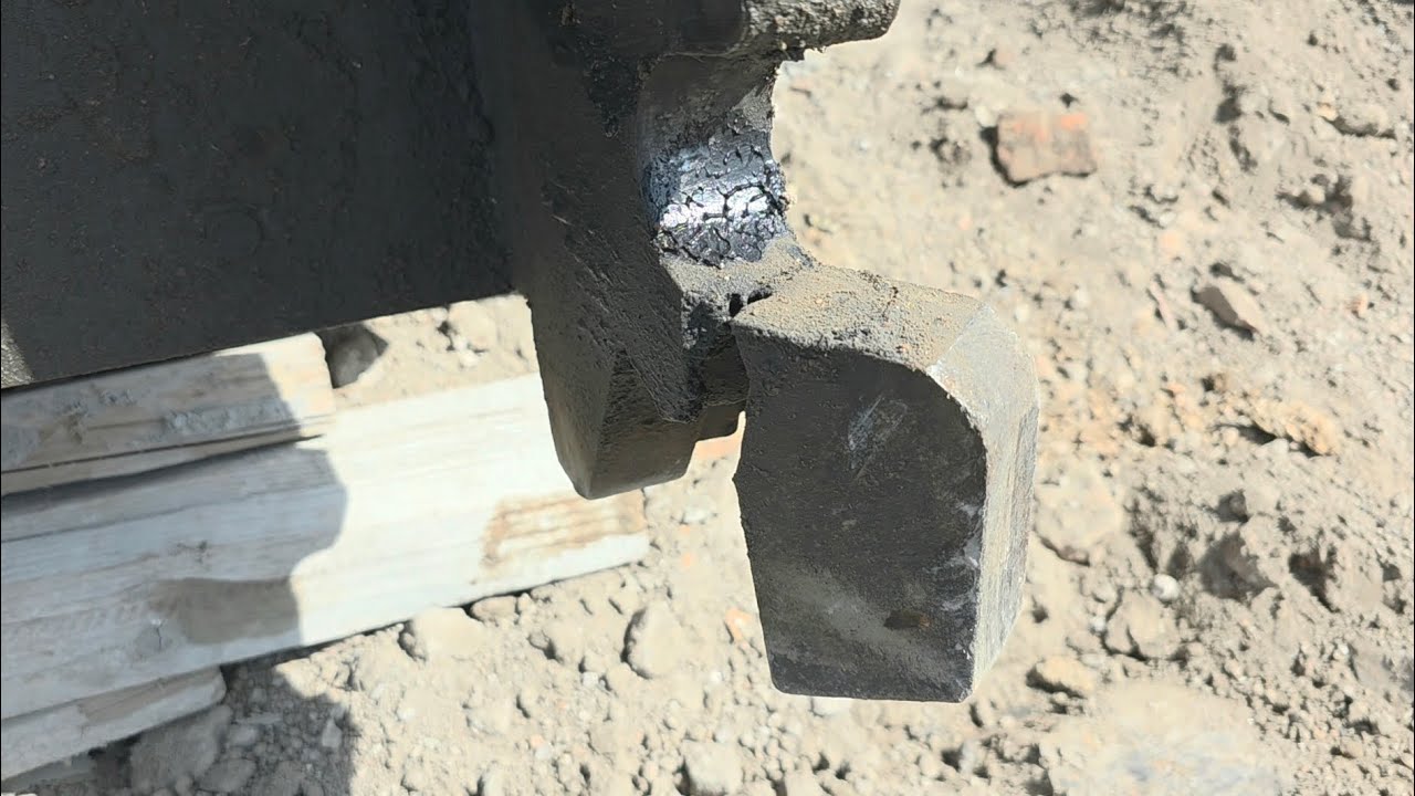 Oprava 2 ulomených rychloupínacích desek CW40.