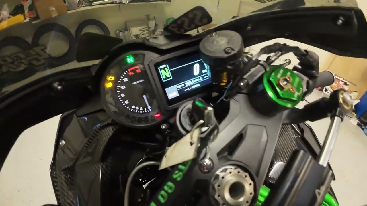 Selling my #built @boomstunehq7907 2025 H2 Carbon 💔💔💔 #h2 #h2carbon #h2r #kawasaki 