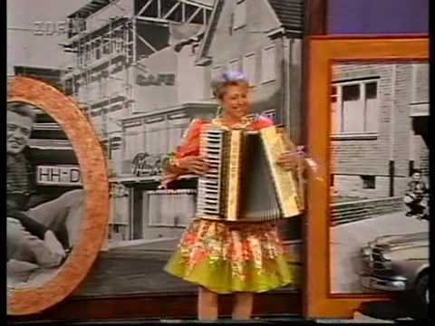 Christa Behnke (Tanzende Finger ) Melodien fr Mili...