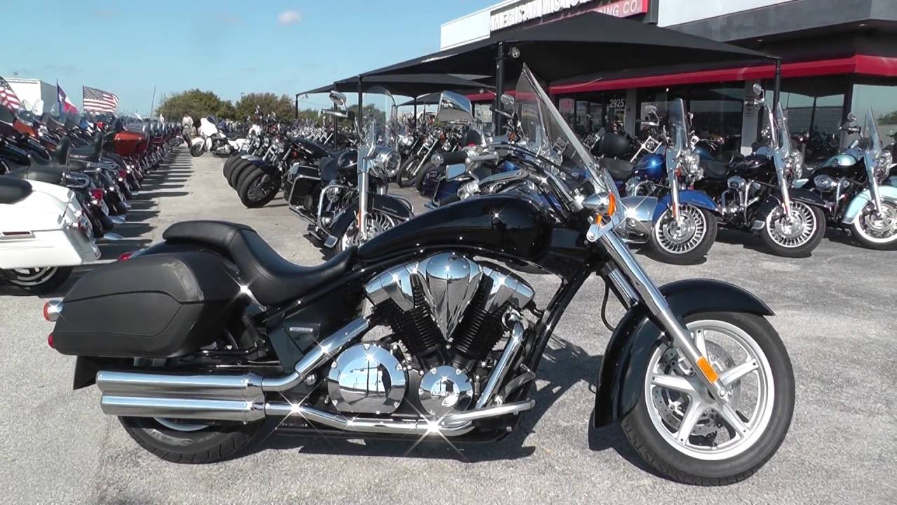 Honda vt1300c street