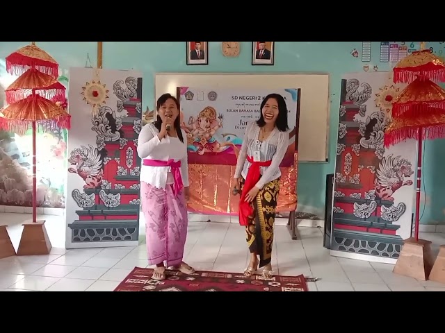 AMBU PUTIH_Duet maut(Wira&Linda)_Bulan Bahasa Bali ke-6@ SDN 2 Kusamba class=