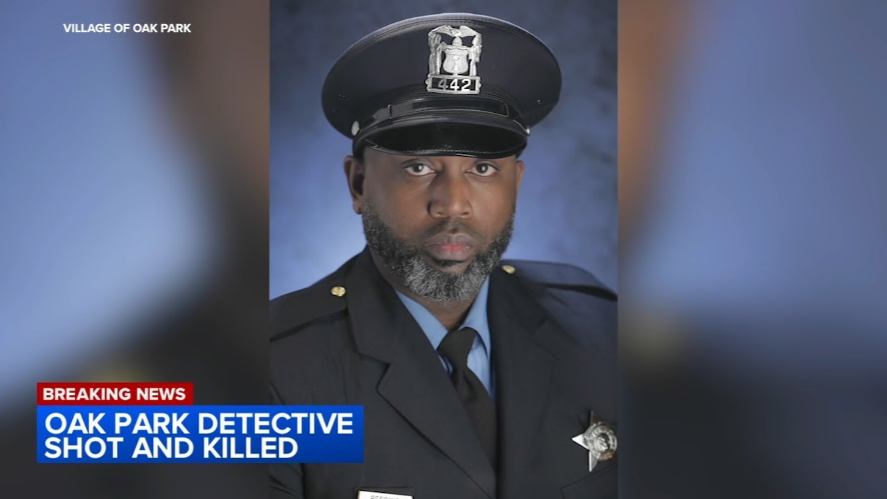Oak Park police officer killed, suspect seen leaving bank with gun ...