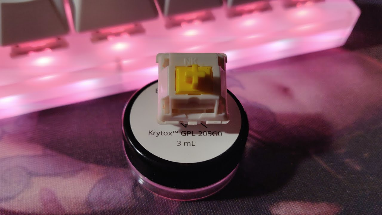 Novelkeys Silk Yellow Stock, Filmed, Filmed + Extra Lube Womier K66