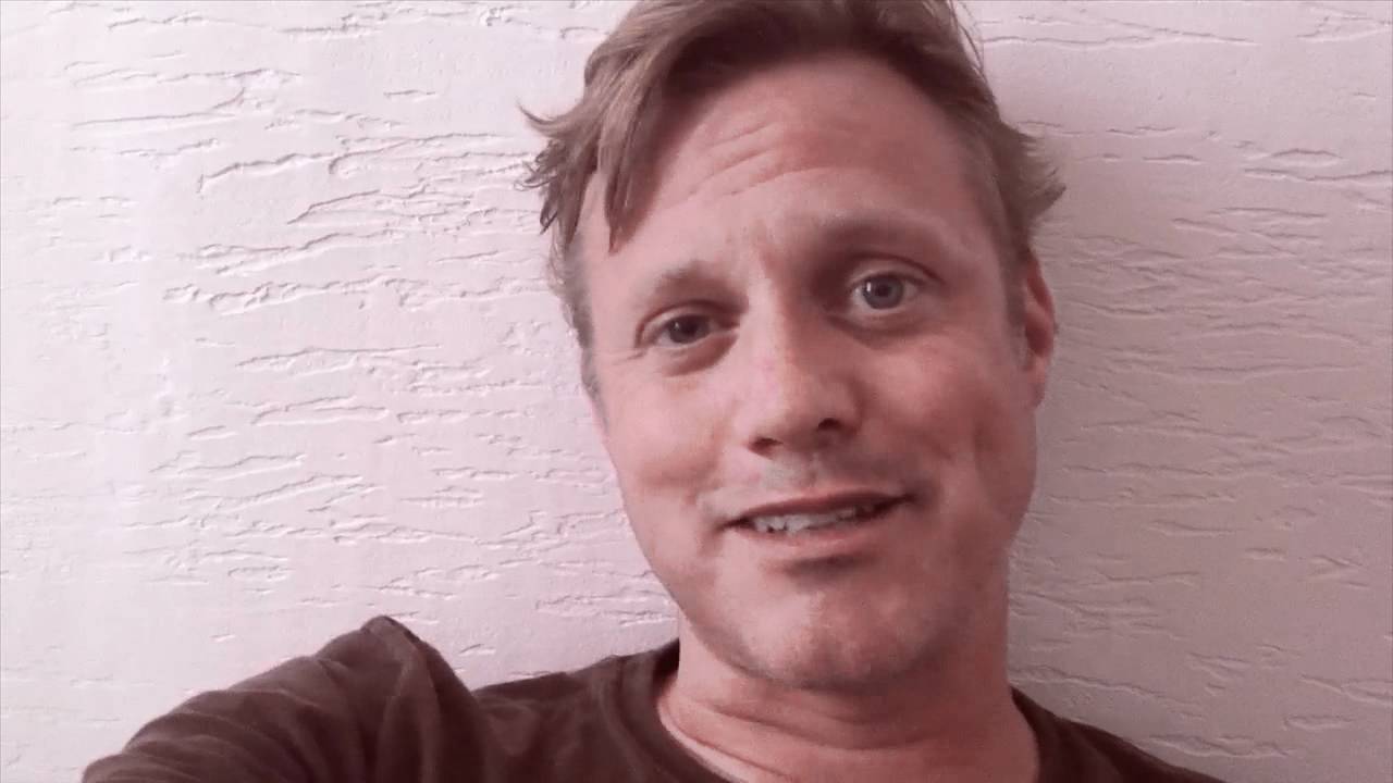 Supposedtobes - YouTube zefrank1