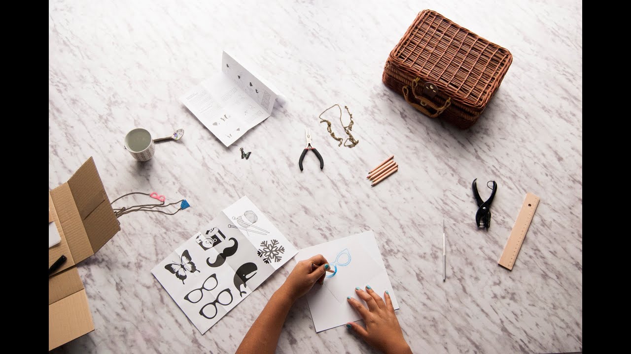 Hazlo Tú Mismo! Plástico Mágico - Bisutería Ilustrada