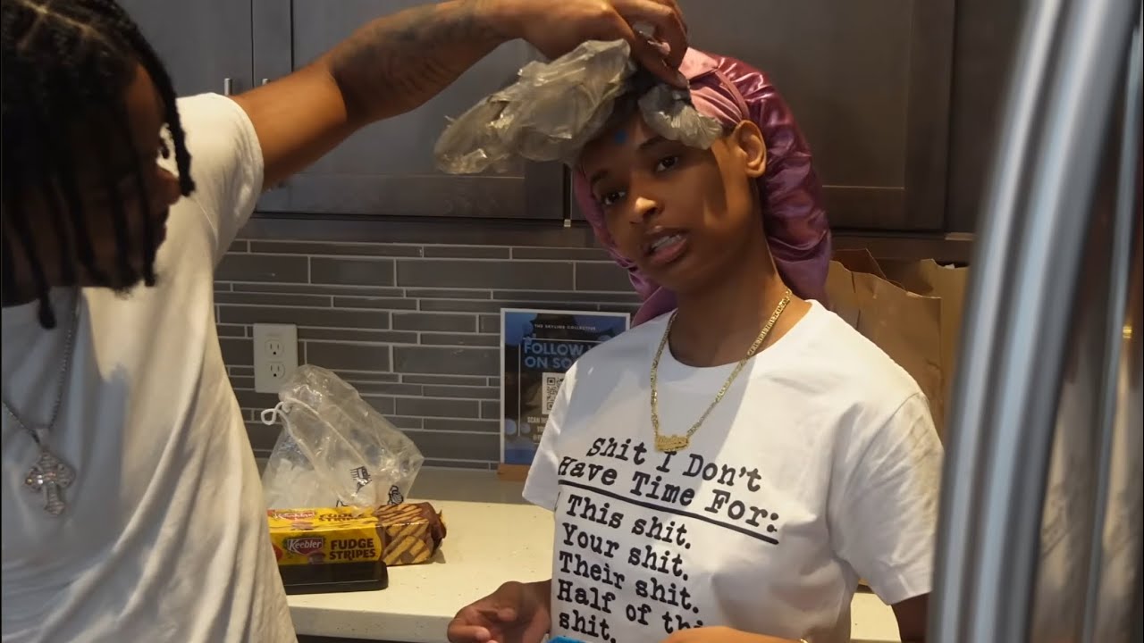 НИА ПОДРАКАЛАСЬ😳 | Видеоблог тура, эпизод 2