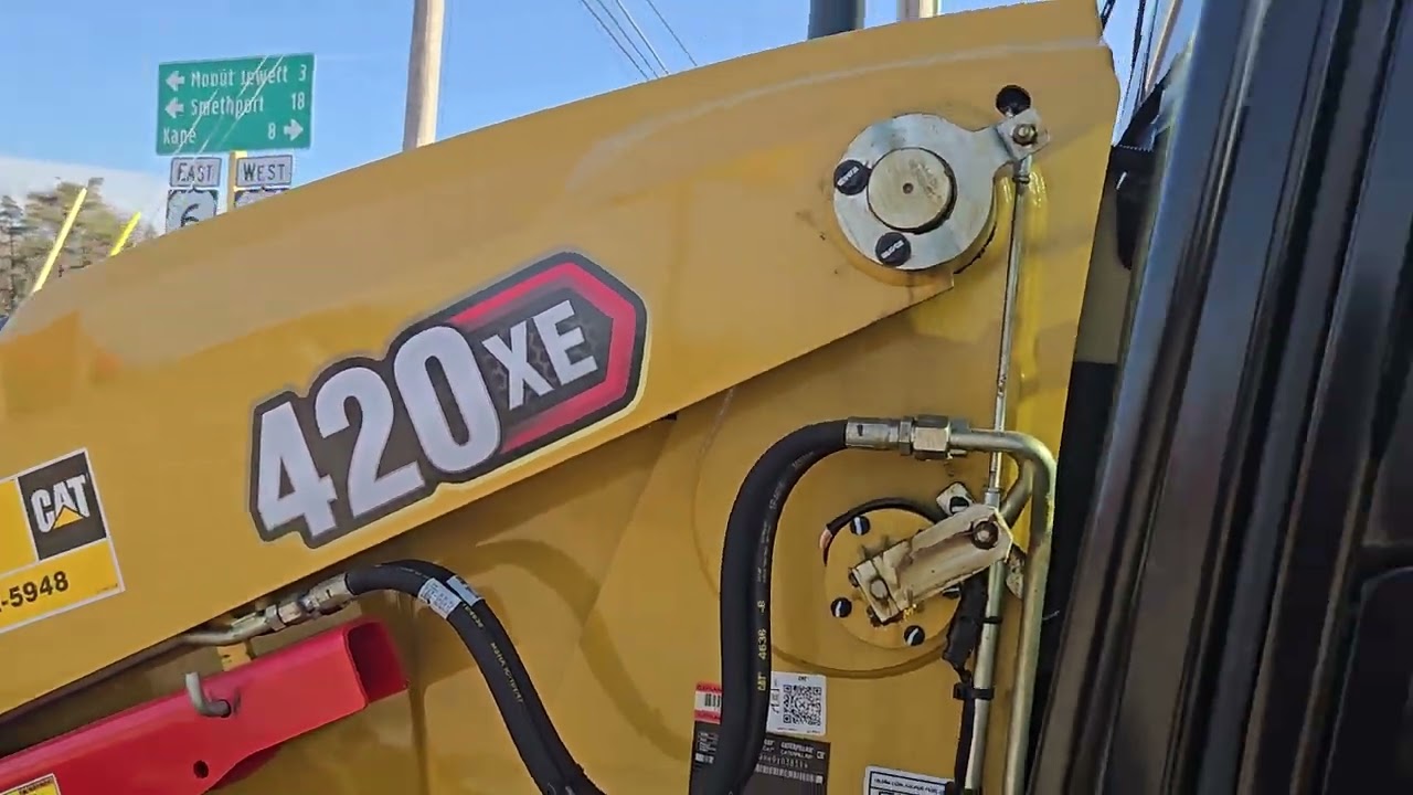 Cat 420 backhoe