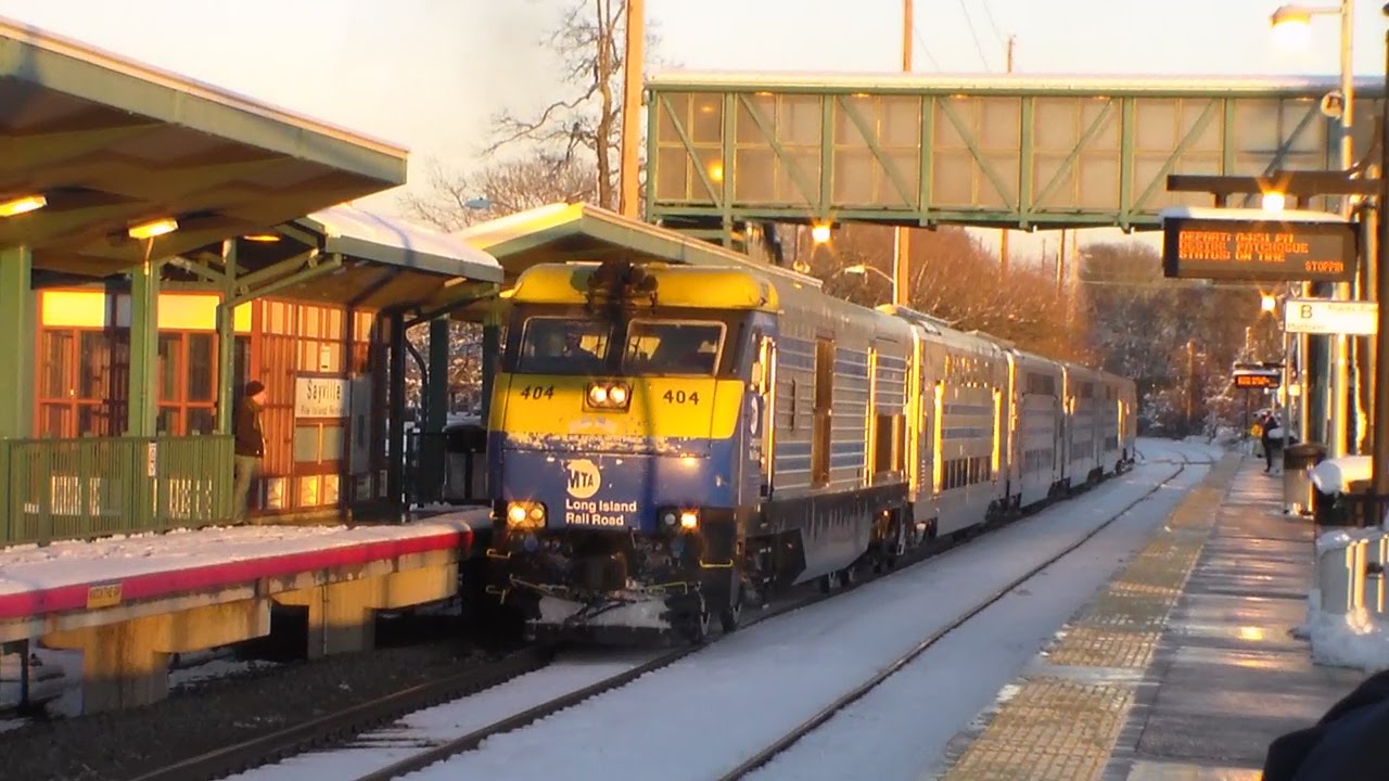 LIRR Montauk Branch Railfanning at Sayville Featuring Hamptons Express