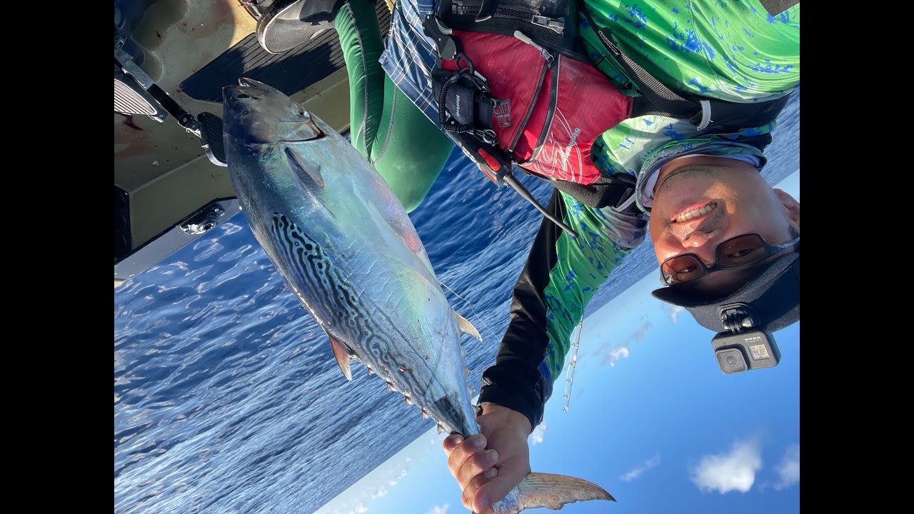 Kawa and Ulua on a slow bait day up North Kayak Fishing Hawaii YouTube