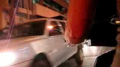 Lái xe trên đường Bùi Thi Xuân đến Cống Quỳnh