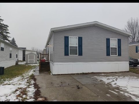15990 Villaire Ave., Clinton Township, MI home video tour