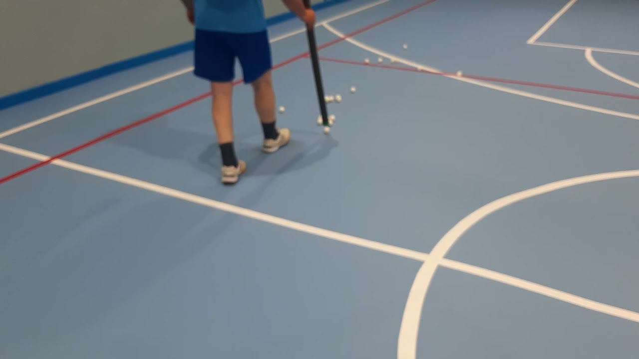 Приспособление для сбора теннисных мячей.